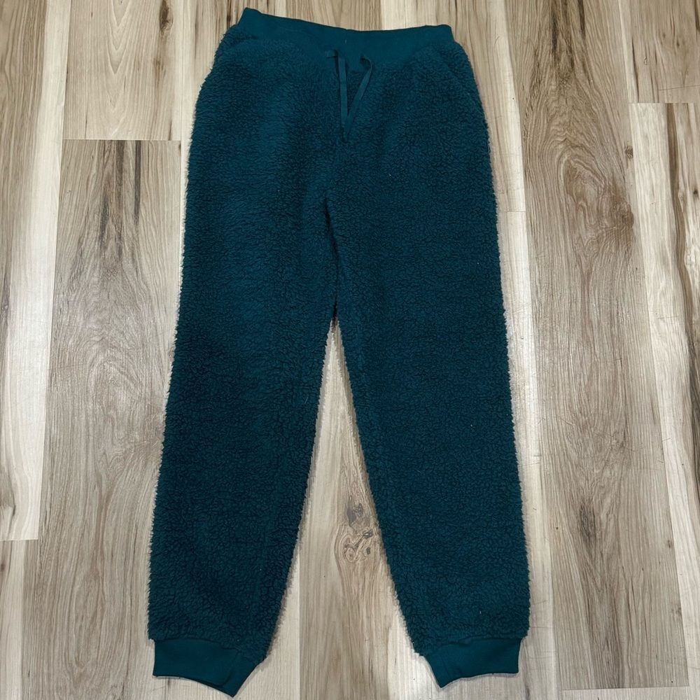 Gilly Hicks Emerald Green Fuzzy Pants Women’s Medium